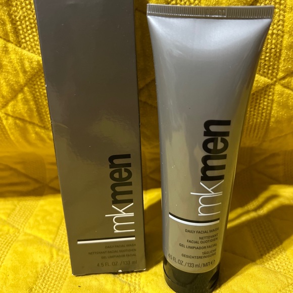 Mary Kay Grooming Mary Kay Mk Men Daily Facial Wash 45 Oz Nib